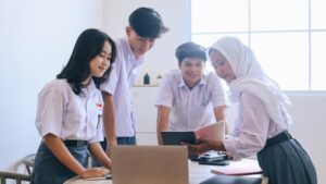 Sukses Menembus Ujian Masuk SMK: Kunci Persiapan Tepat untuk Masa Depan Lebih Pasti
